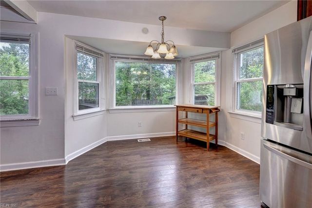198 Colony RD, Newport News, VA 23602