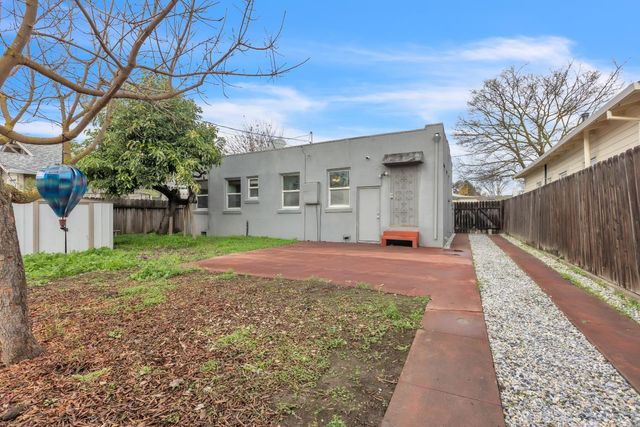 122 E Monterey, Stockton, CA 95204