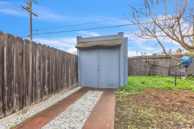 122 E Monterey, Stockton, CA 95204