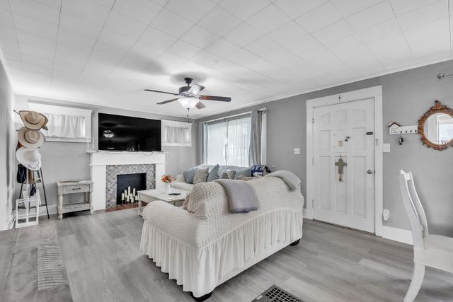 122 E Monterey, Stockton, CA 95204