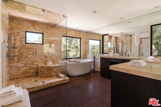 1287 Rimmer Avenue, Pacific Palisades (los Angeles), CA 90272