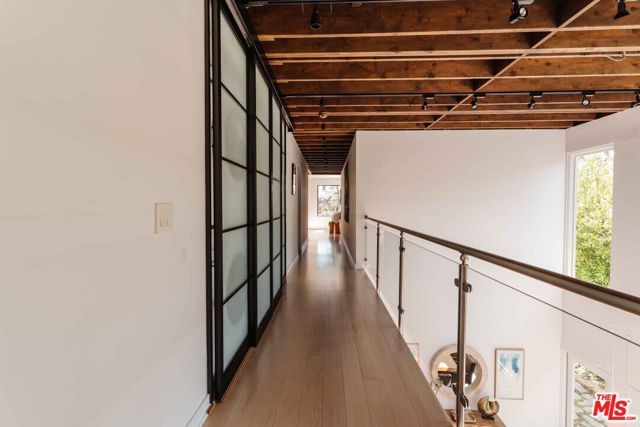 1287 Rimmer Avenue, Pacific Palisades (los Angeles), CA 90272
