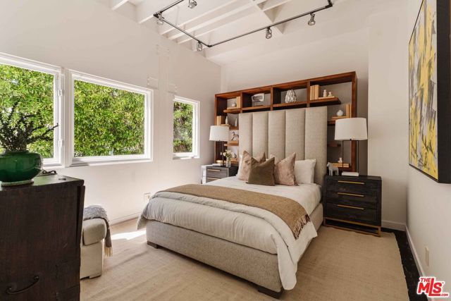 1287 Rimmer Avenue, Pacific Palisades (los Angeles), CA 90272