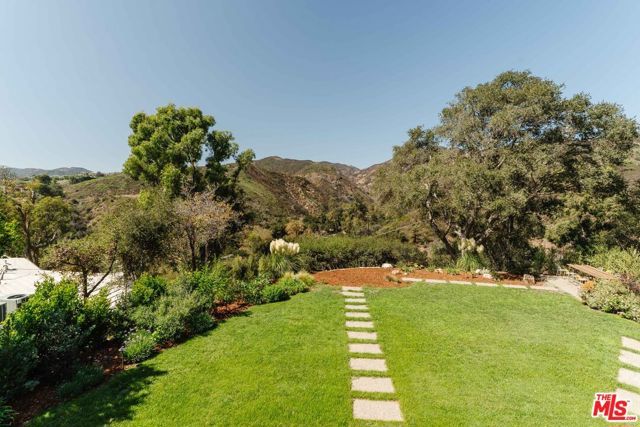 1287 Rimmer Avenue, Pacific Palisades (los Angeles), CA 90272
