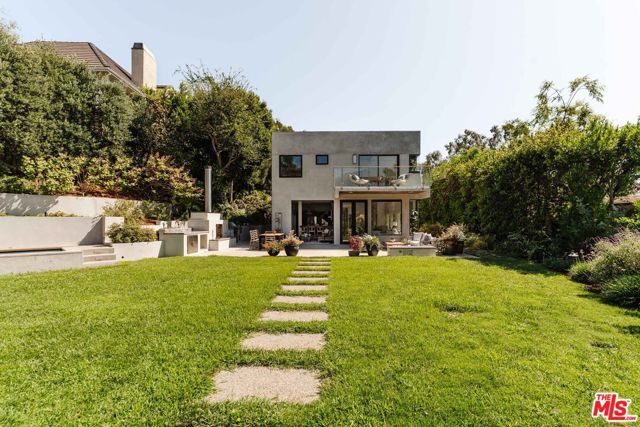 1287 Rimmer Avenue, Pacific Palisades (los Angeles), CA 90272