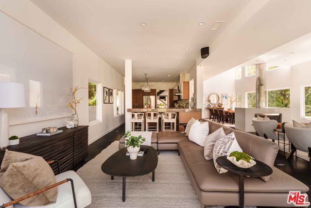 1287 Rimmer Avenue, Pacific Palisades (los Angeles), CA 90272