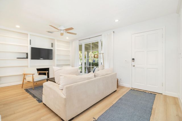 438 38th Street, West Palm Beach, FL 33407