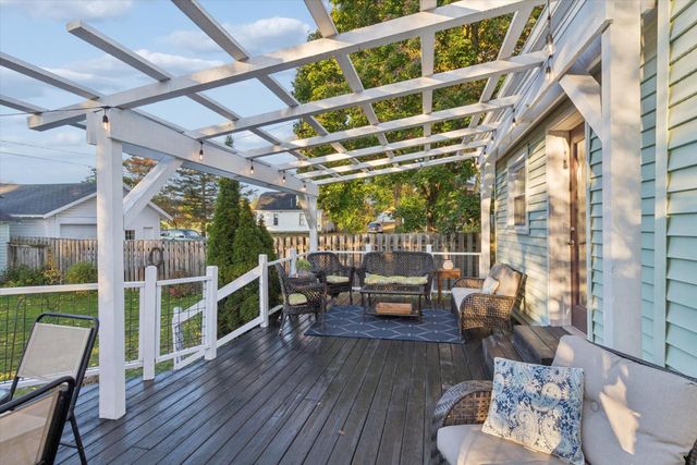 223 W Todd Avenue, Reed City, MI 49677