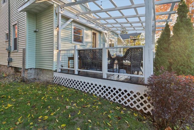 223 W Todd Avenue, Reed City, MI 49677