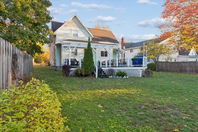 223 W Todd Avenue, Reed City, MI 49677