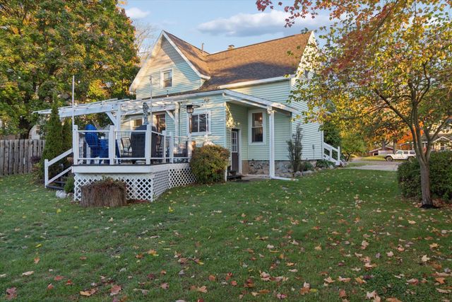 223 W Todd Avenue, Reed City, MI 49677