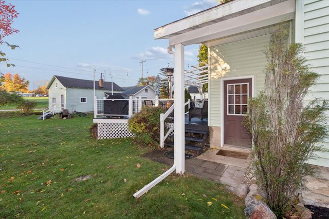 223 W Todd Avenue, Reed City, MI 49677