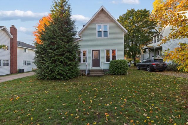 223 W Todd Avenue, Reed City, MI 49677