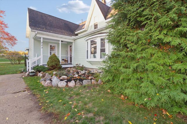 223 W Todd Avenue, Reed City, MI 49677