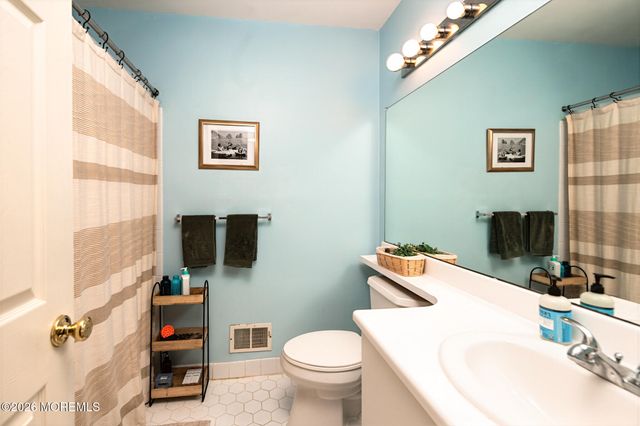 49 Bristel Road 58, Holmdel, NJ 07733