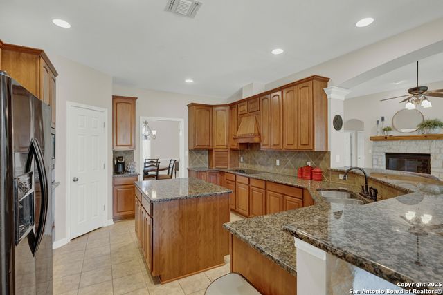 2128 Comal Springs, Canyon Lake, TX 78133
