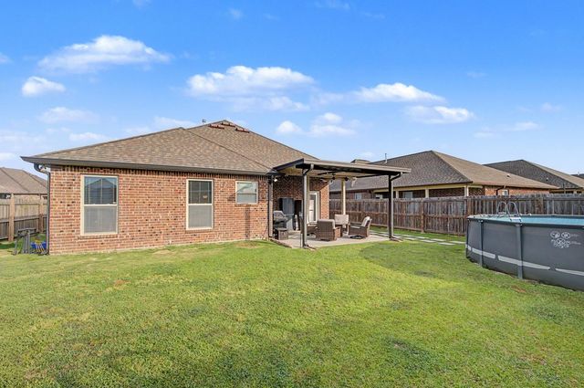 110 Hickory Knoll Ave, Gray, LA 70359