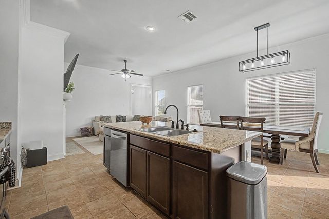 110 Hickory Knoll Ave, Gray, LA 70359