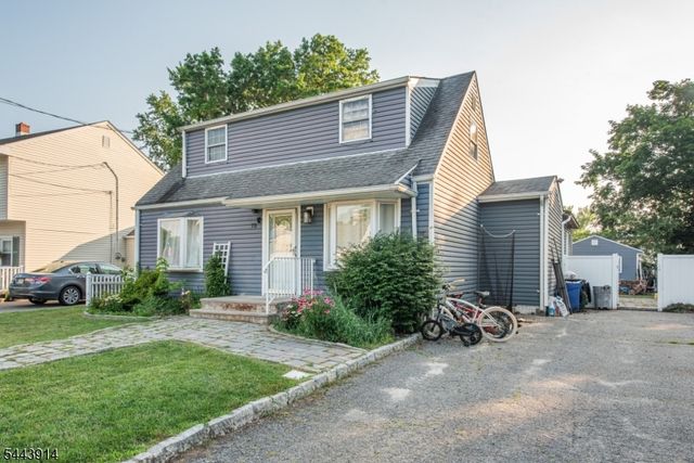 73 Bergen Ave, Wanaque Boro, NJ 07420