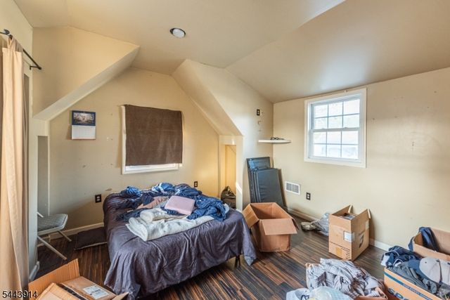 73 Bergen Ave, Wanaque Boro, NJ 07420