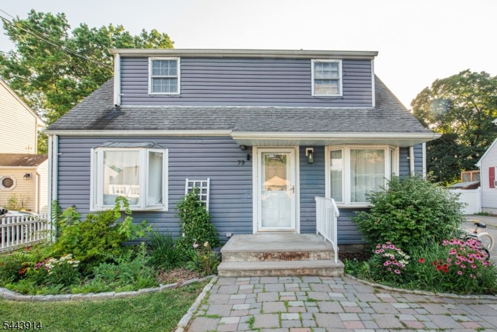 73 Bergen Ave, Wanaque Boro, NJ 07420
