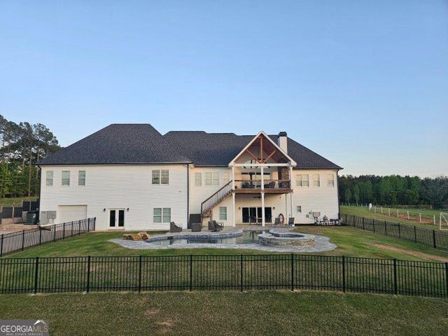 433 Clover Drive, Social Circle, GA 30025