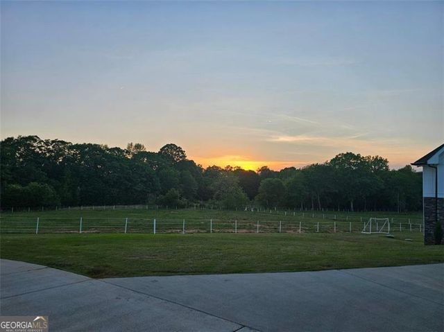 433 Clover Drive, Social Circle, GA 30025