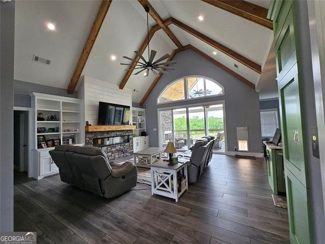 433 Clover Drive, Social Circle, GA 30025