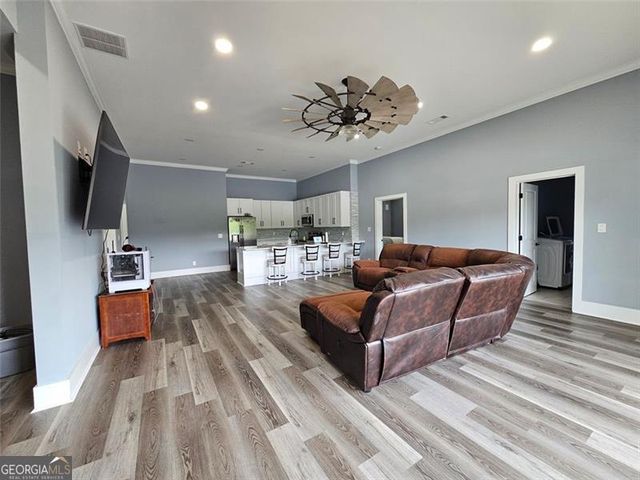 433 Clover Drive, Social Circle, GA 30025