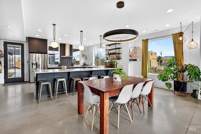 114 E 33rd St, Garden City, ID 83714