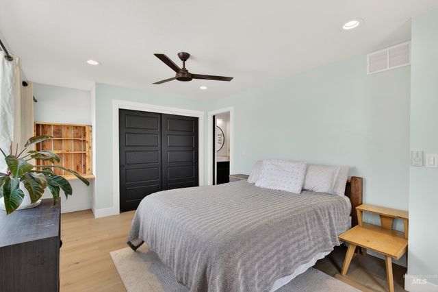 114 E 33rd St, Garden City, ID 83714