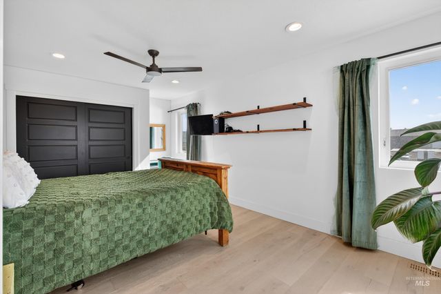 114 E 33rd St, Garden City, ID 83714