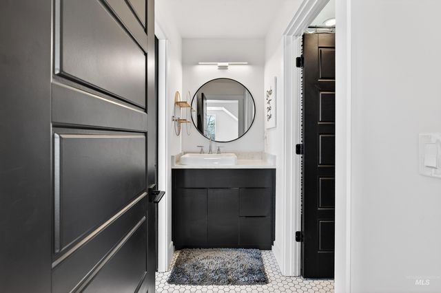 114 E 33rd St, Garden City, ID 83714