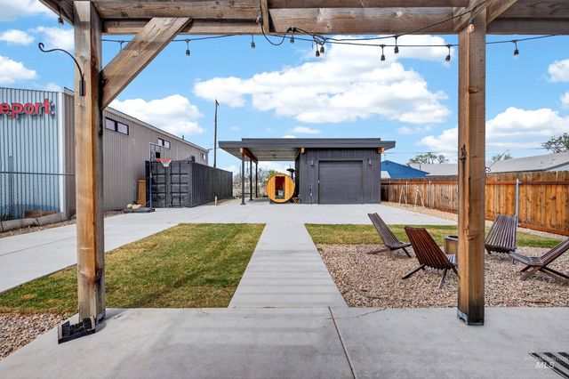 114 E 33rd St, Garden City, ID 83714