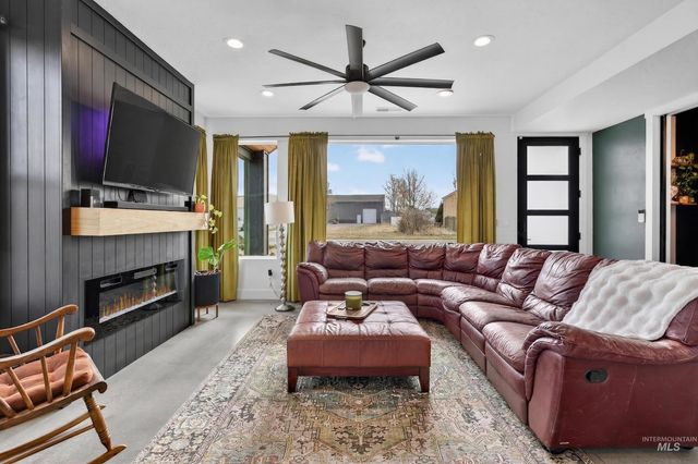 114 E 33rd St, Garden City, ID 83714