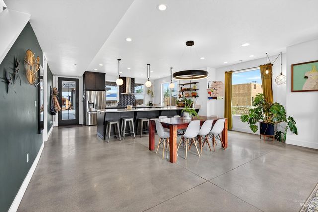 114 E 33rd St, Garden City, ID 83714