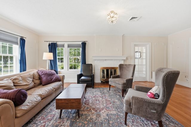 45 Bronson Ter, Springfield, MA 01108