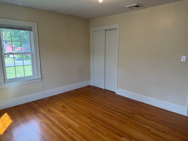 45 Bronson Ter, Springfield, MA 01108