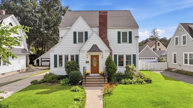 45 Bronson Ter, Springfield, MA 01108