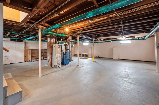 45 Bronson Ter, Springfield, MA 01108