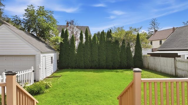 45 Bronson Ter, Springfield, MA 01108
