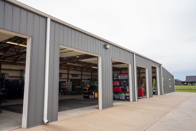 1451 S 231st St West, Goddard, KS 67052