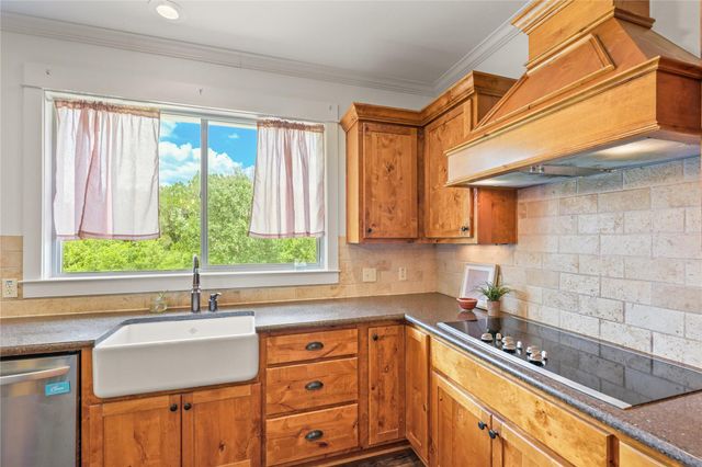501 Goodnight TRL, Dripping Springs, TX 78620