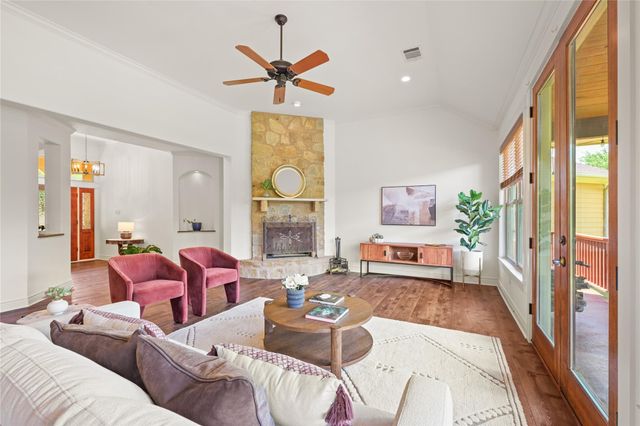 501 Goodnight TRL, Dripping Springs, TX 78620
