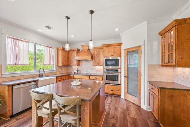 501 Goodnight TRL, Dripping Springs, TX 78620