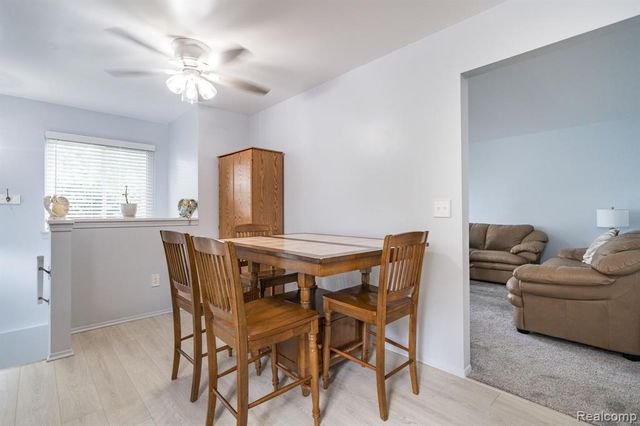 27860 Kaufman Street, Roseville, MI 48066