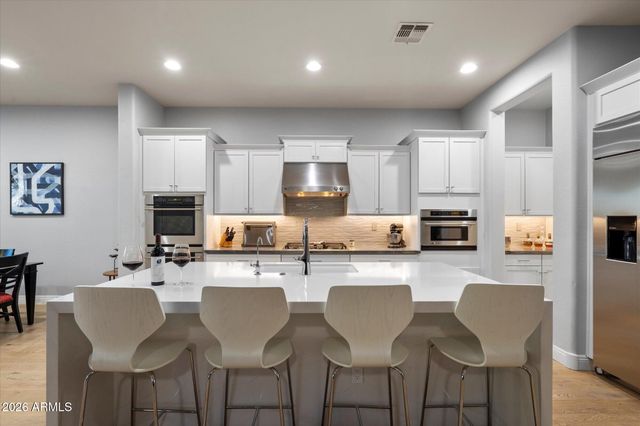 3805 E Zachary Drive, Phoenix, AZ 85050