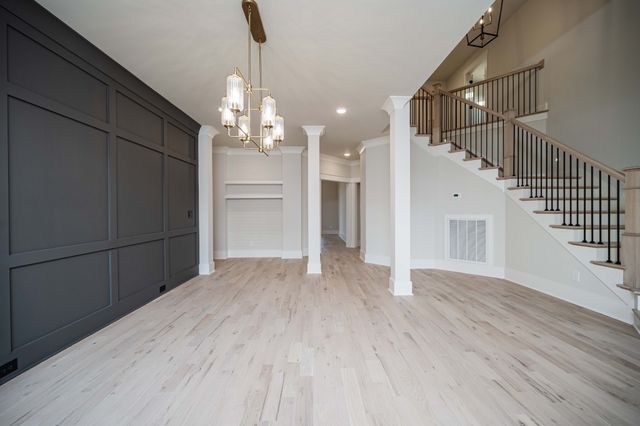 2829 Canfield Dr, Murfreesboro, TN 37128