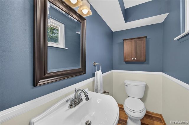 7026 London Court, Canton, MI 48187