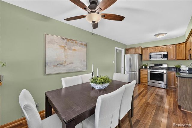 7026 London Court, Canton, MI 48187